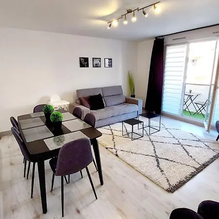 Apartment Cosy 2, 2 Chambres, 6 Personnes, 3 Min Gare, Parking *